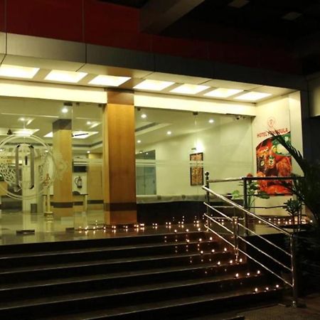 Hotel Peninsula Thrissur Exterior foto