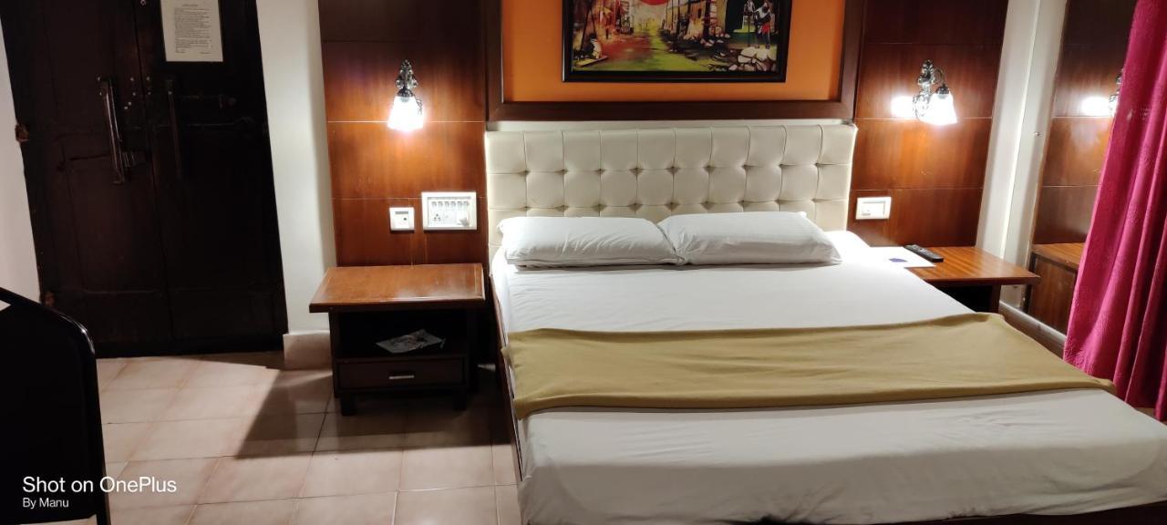 Hotel Peninsula Thrissur Exterior foto